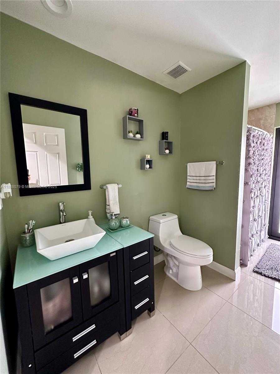 Small Image of 20461 SOUTH WEST 320TH ST, Homestead Number 8