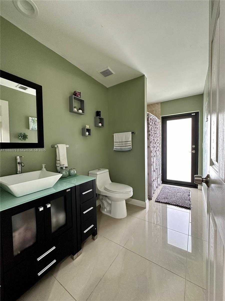 Small Image of 20461 SOUTH WEST 320TH ST, Homestead Number 9