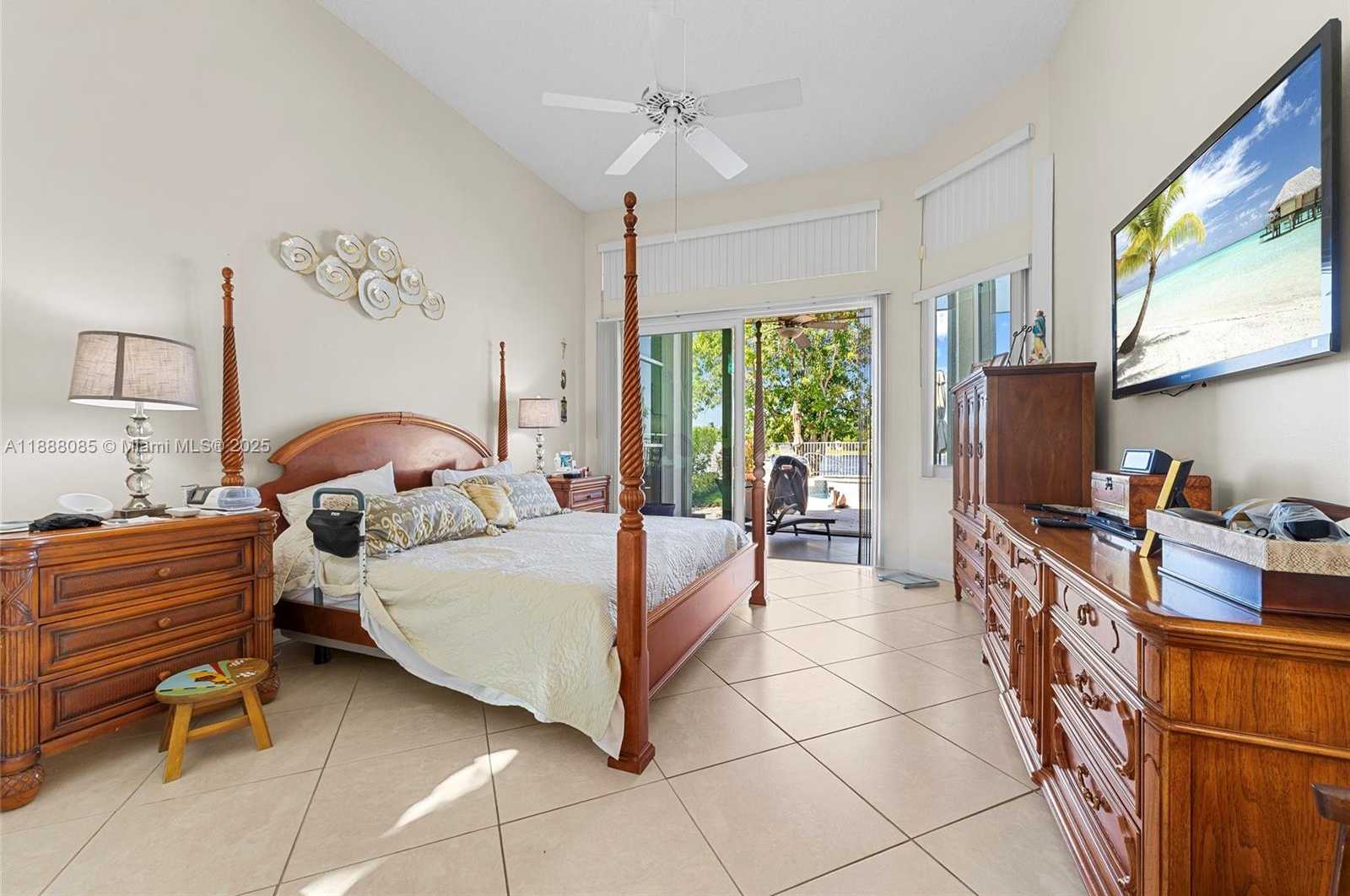 Small Image of 805 LAKE BLVD, Weston Number 10