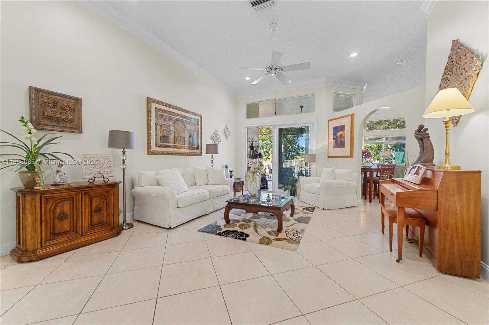 Small Image of 805 LAKE BLVD, Weston Number 2