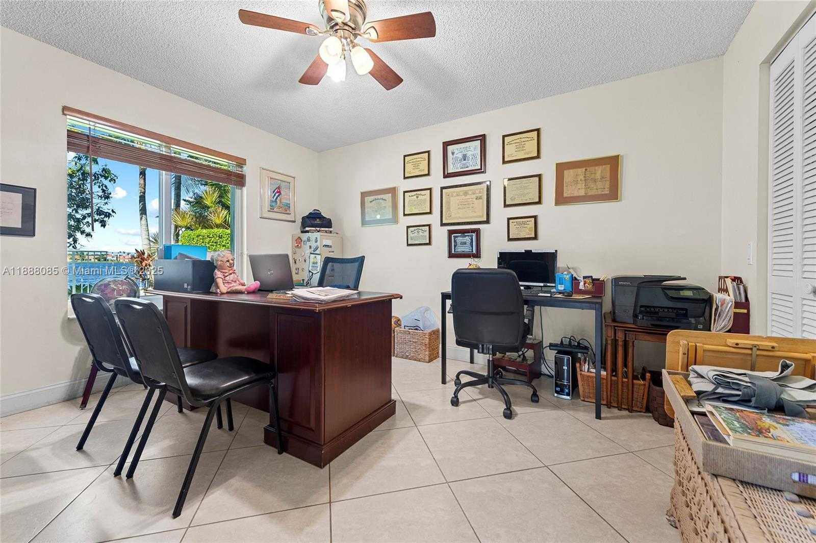 Small Image of 805 LAKE BLVD, Weston Number 20
