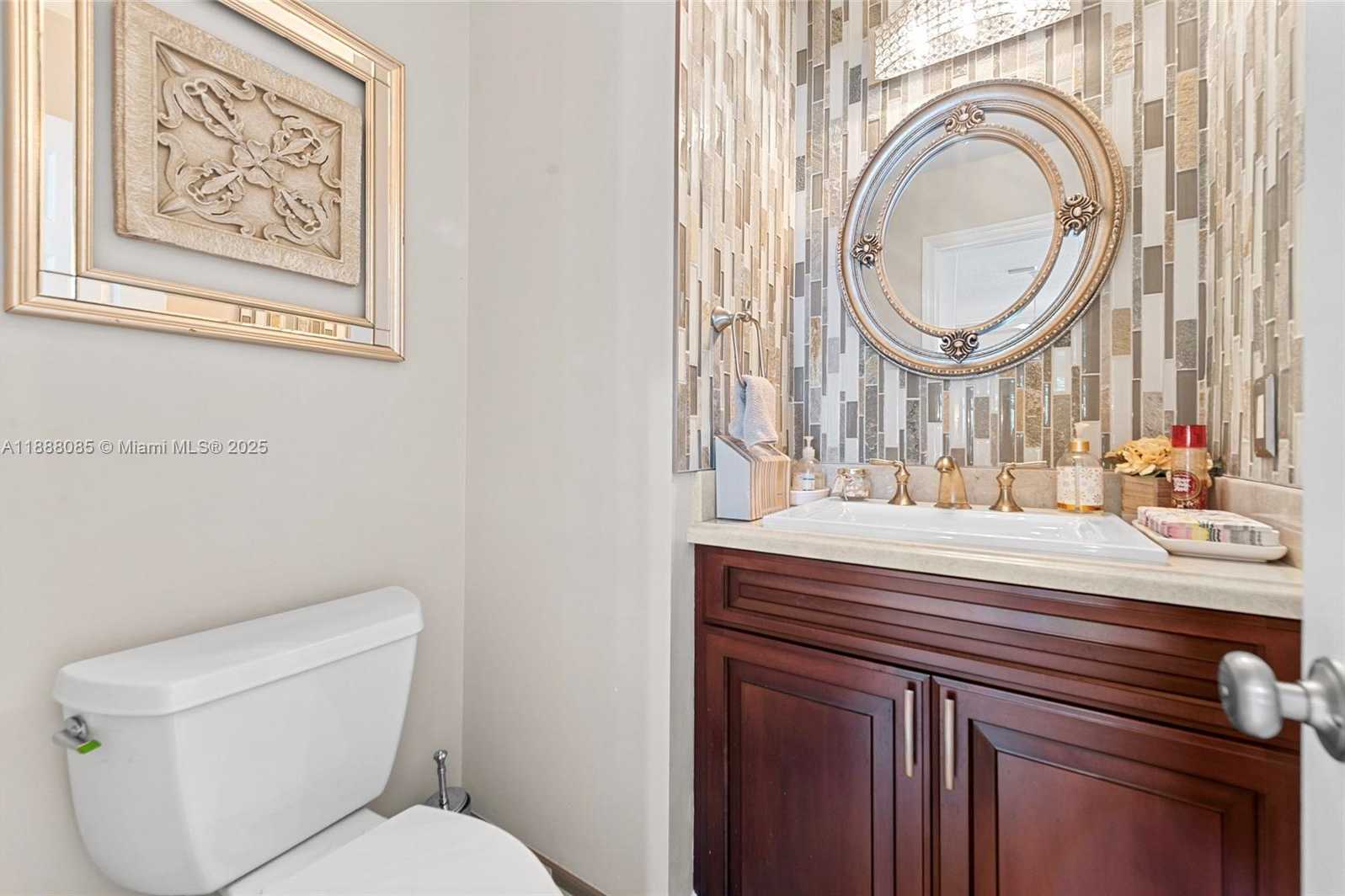 Small Image of 805 LAKE BLVD, Weston Number 21