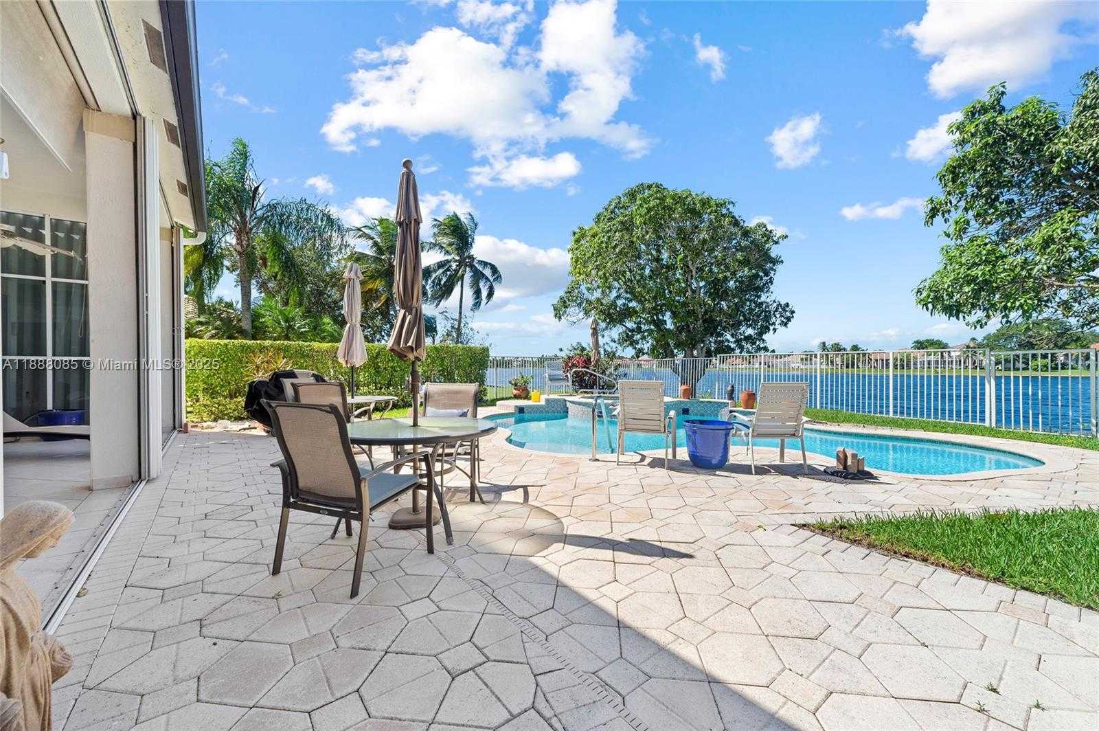 Small Image of 805 LAKE BLVD, Weston Number 24
