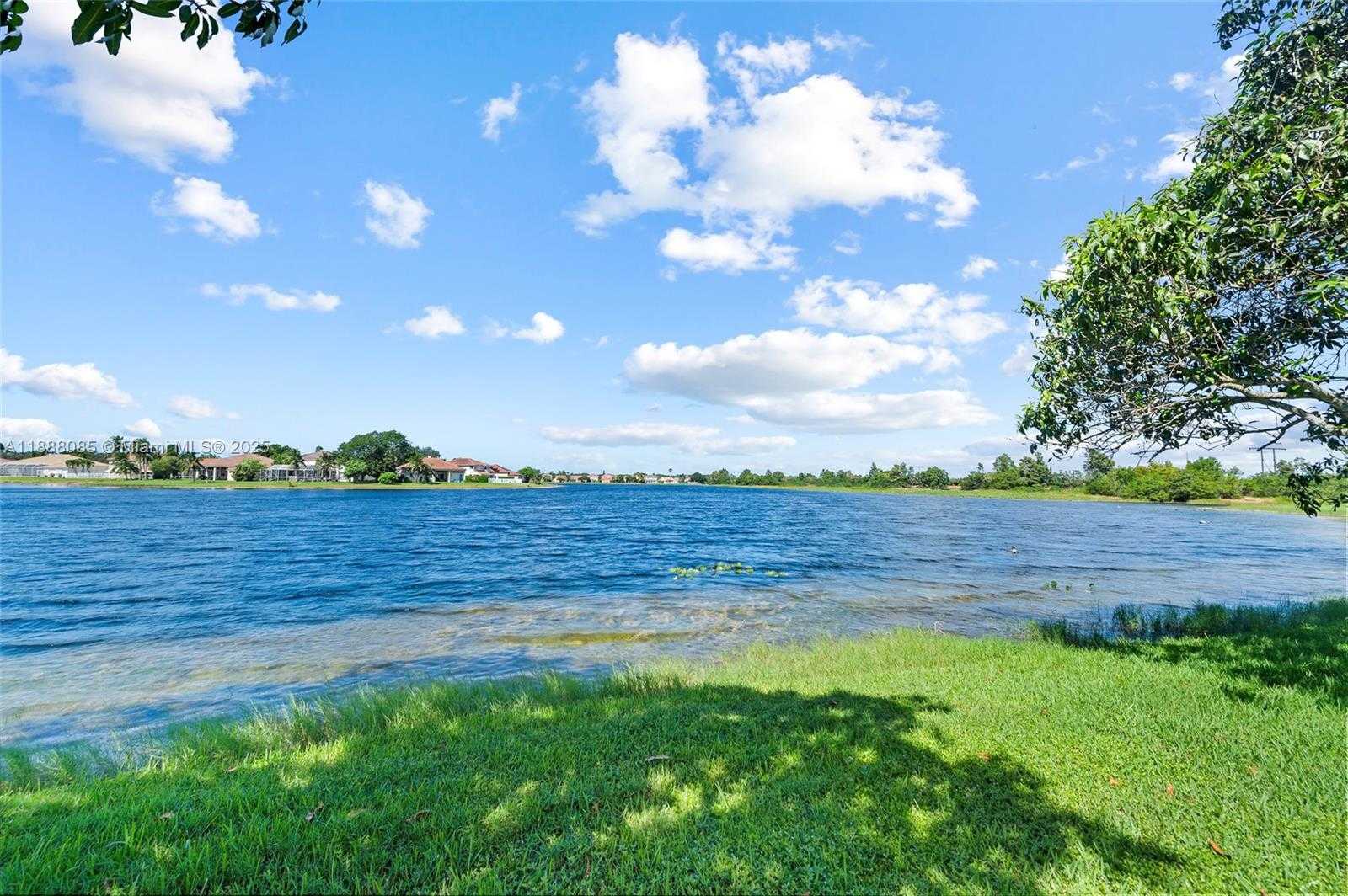 Small Image of 805 LAKE BLVD, Weston Number 28