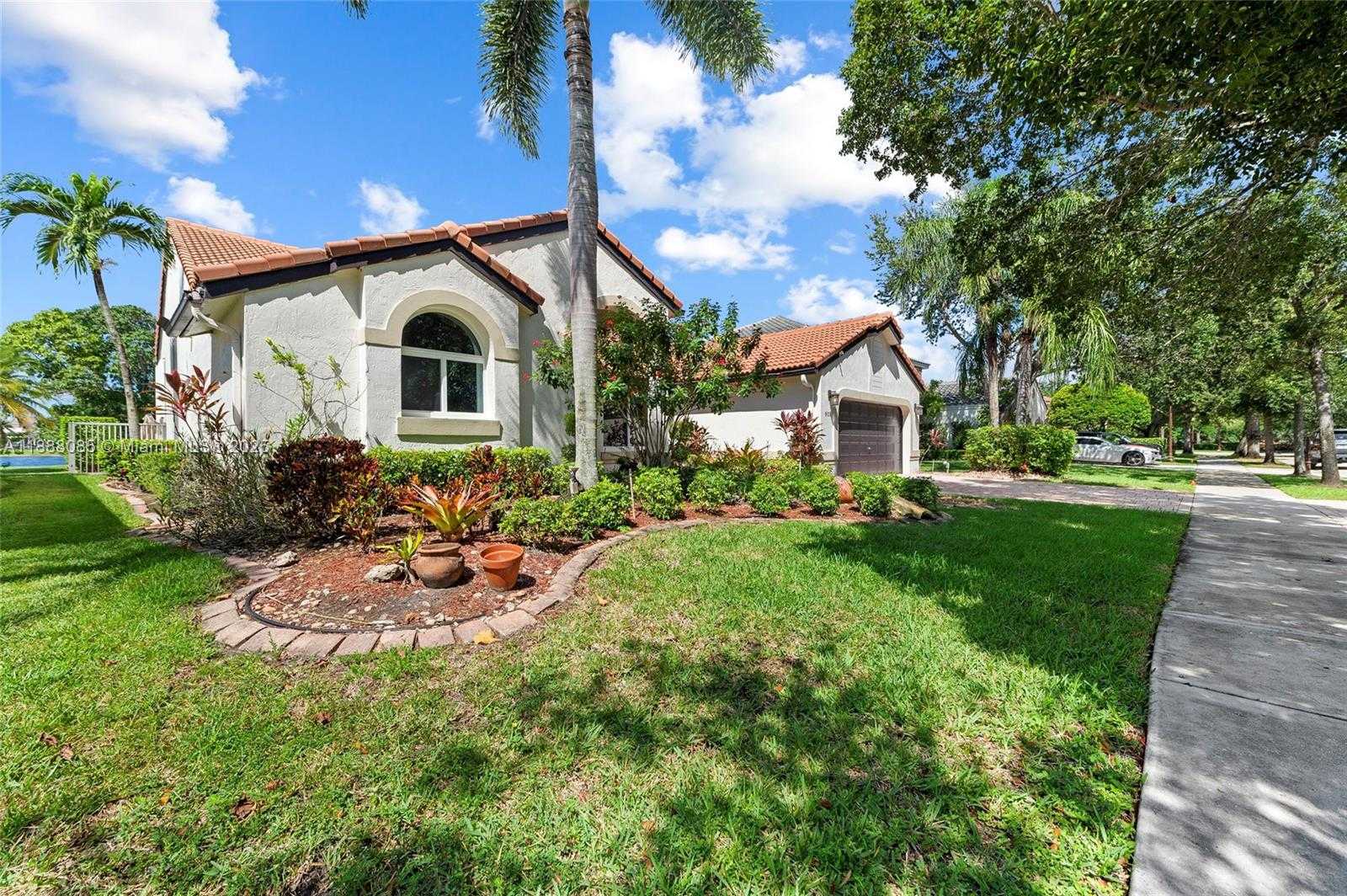 Small Image of 805 LAKE BLVD, Weston Number 29