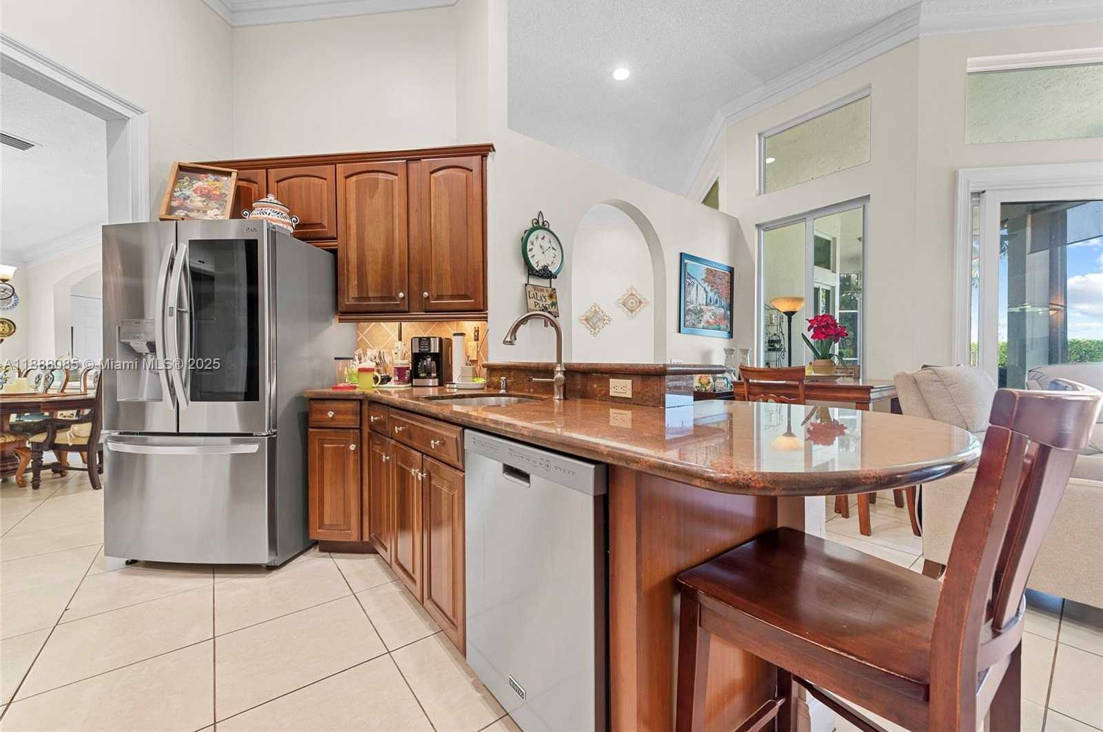 Small Image of 805 LAKE BLVD, Weston Number 6