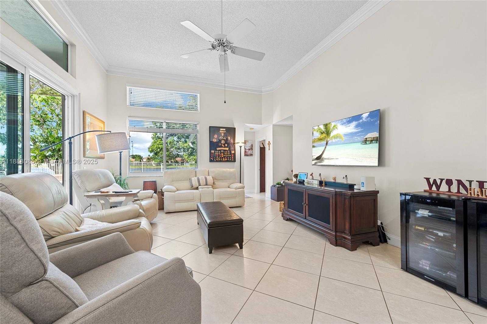 Small Image of 805 LAKE BLVD, Weston Number 7
