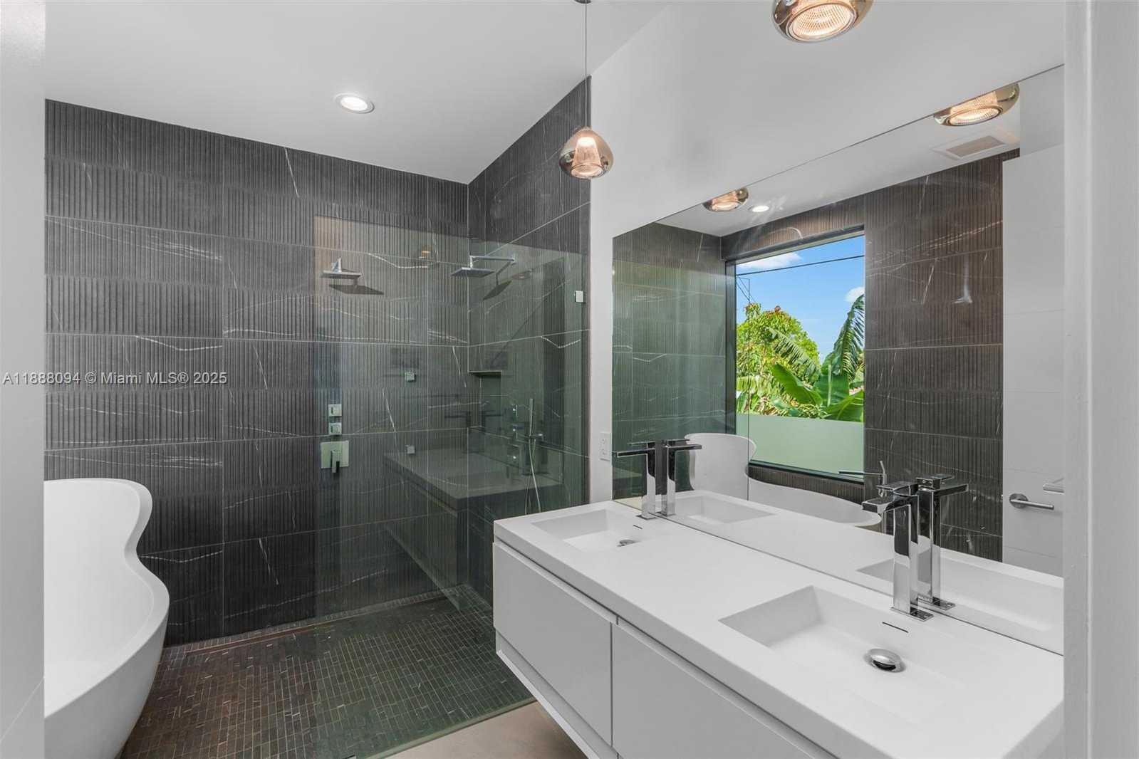 Small Image of 41 NORTH EAST 24TH ST, Wilton Manors Number 13