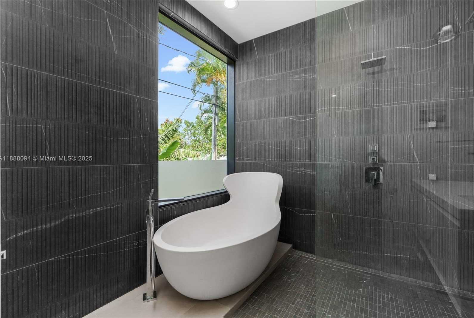 Small Image of 41 NORTH EAST 24TH ST, Wilton Manors Number 14