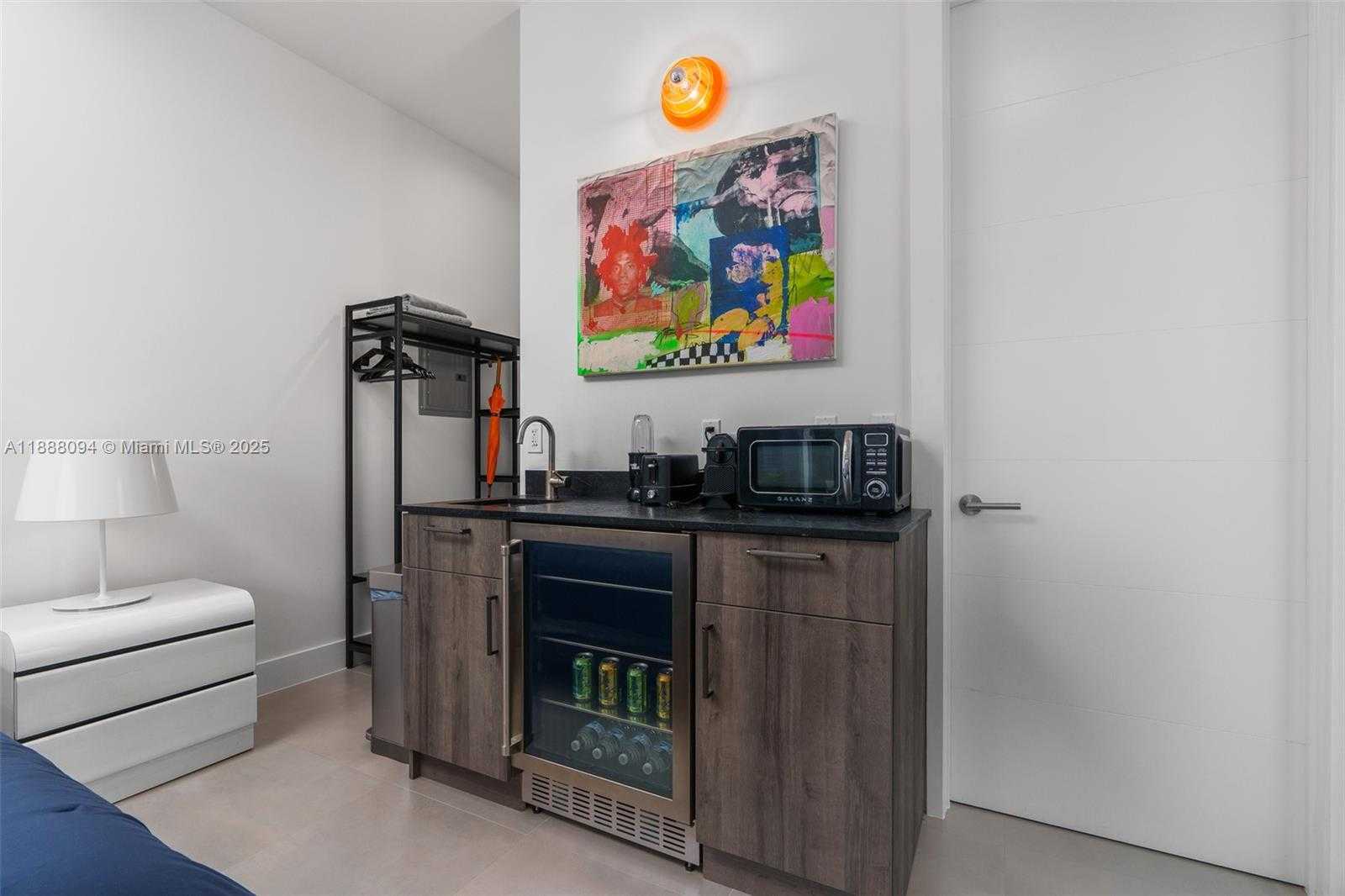 Small Image of 41 NORTH EAST 24TH ST, Wilton Manors Number 20