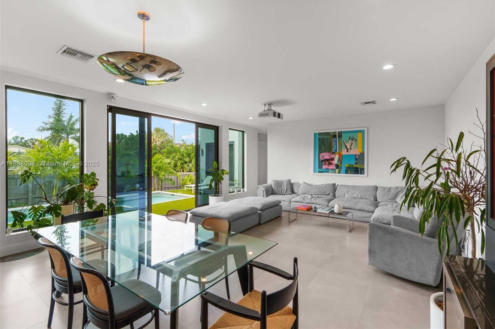 Small Image of 41 NORTH EAST 24TH ST, Wilton Manors Number 3