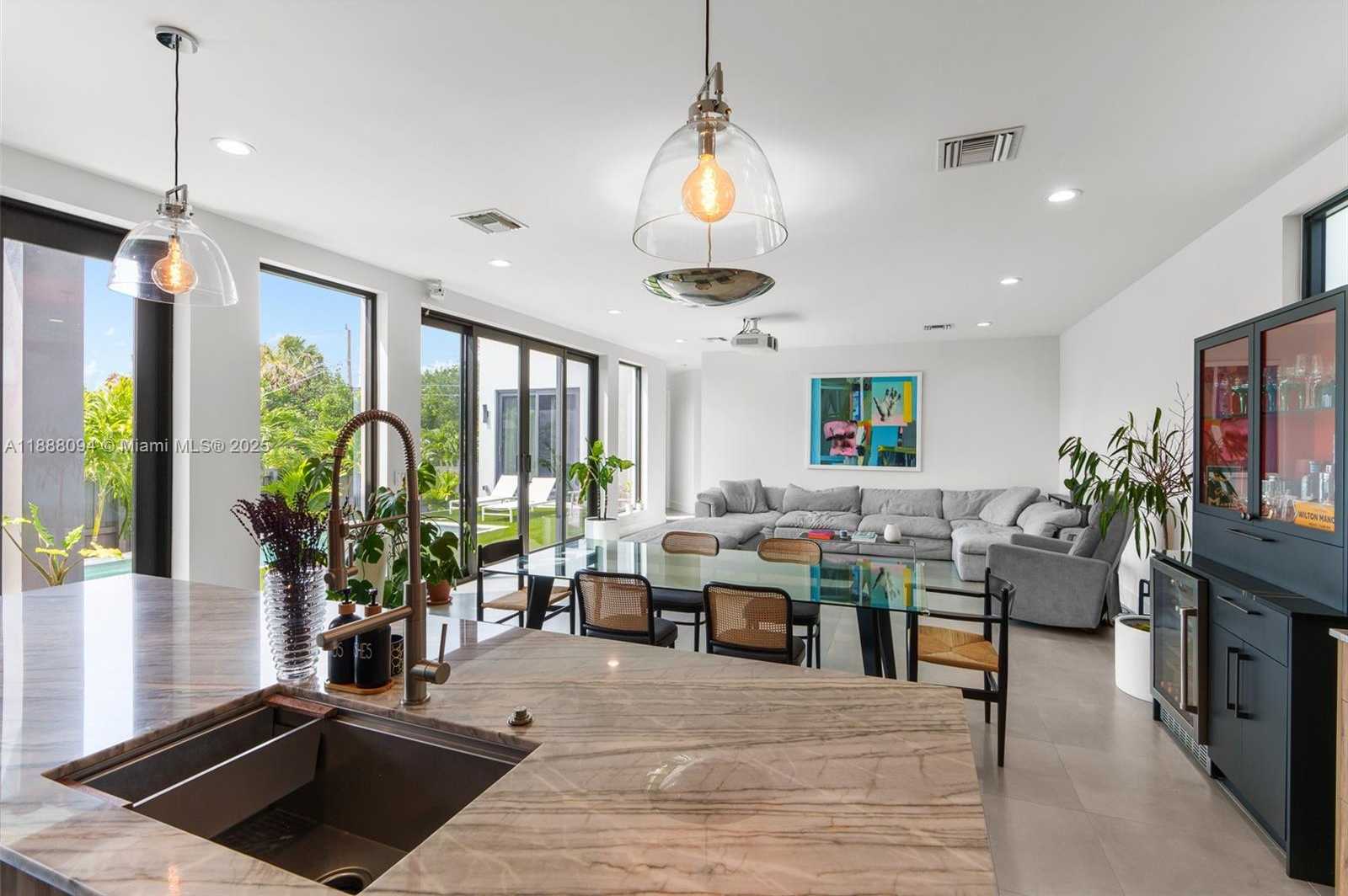 Small Image of 41 NORTH EAST 24TH ST, Wilton Manors Number 7