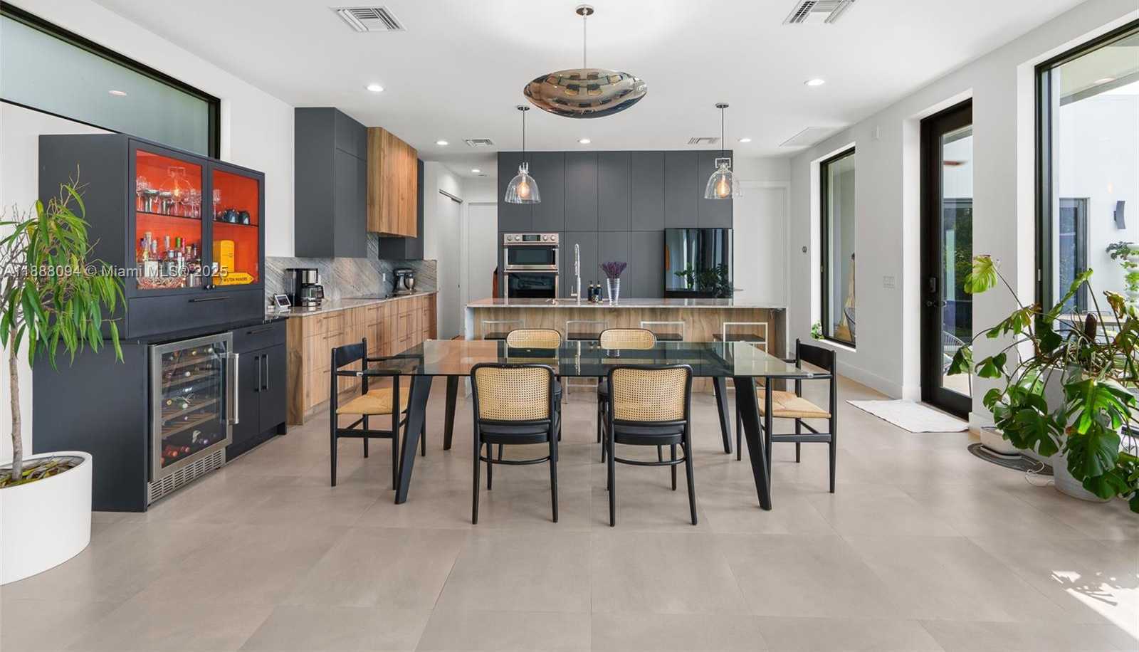 Small Image of 41 NORTH EAST 24TH ST, Wilton Manors Number 9