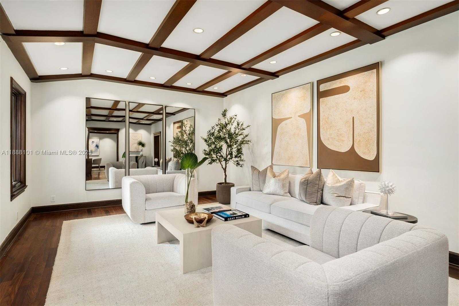 Small Image of 3310 GRANADA BLVD, Coral Gables Number 4
