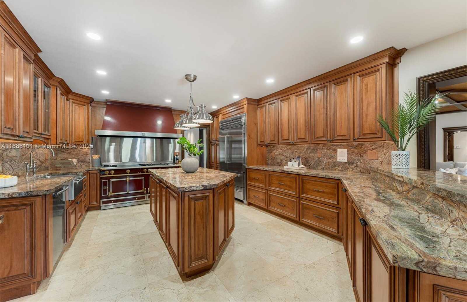 Small Image of 3310 GRANADA BLVD, Coral Gables Number 7