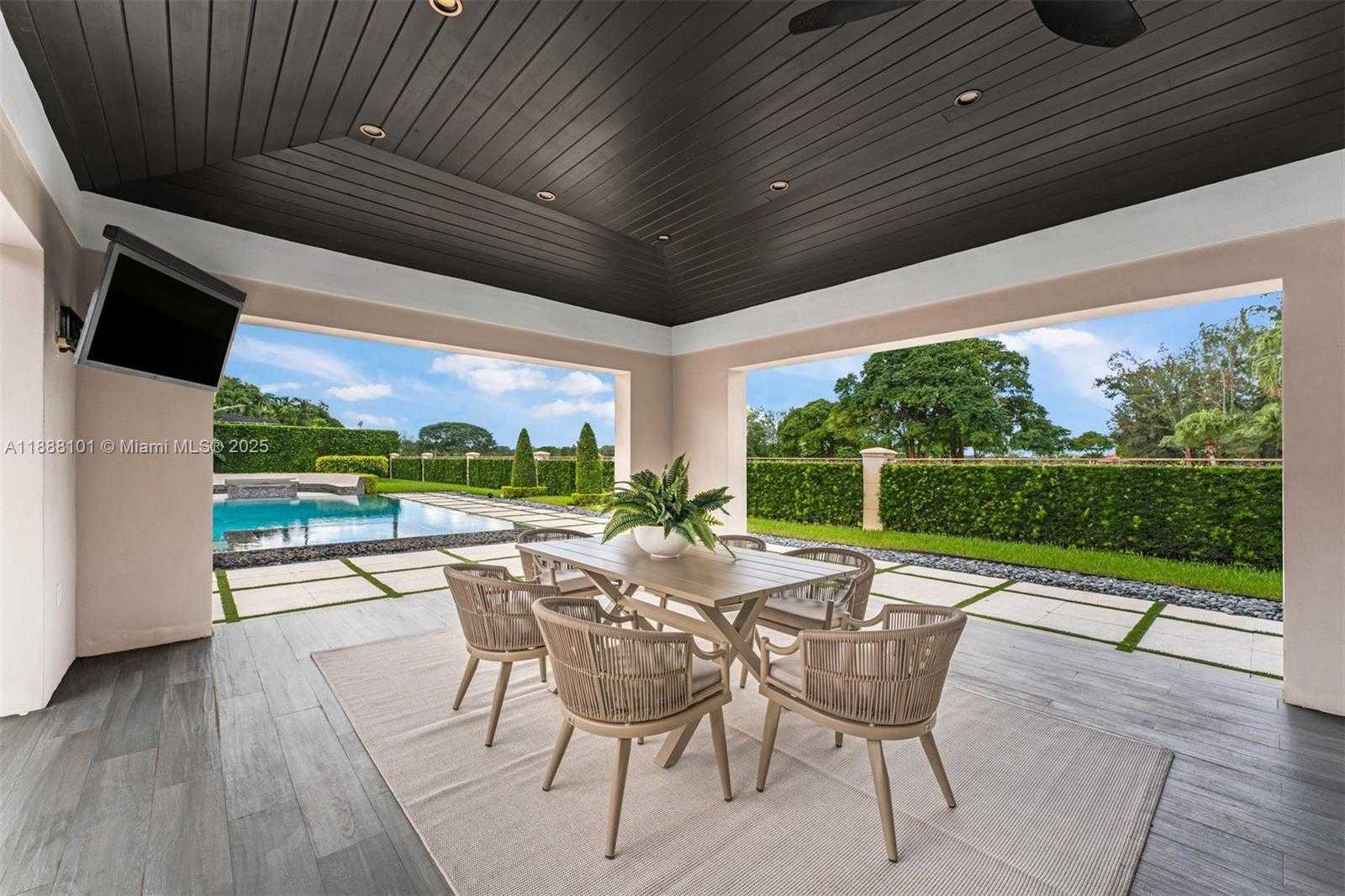 Small Image of 3310 GRANADA BLVD, Coral Gables Number 9