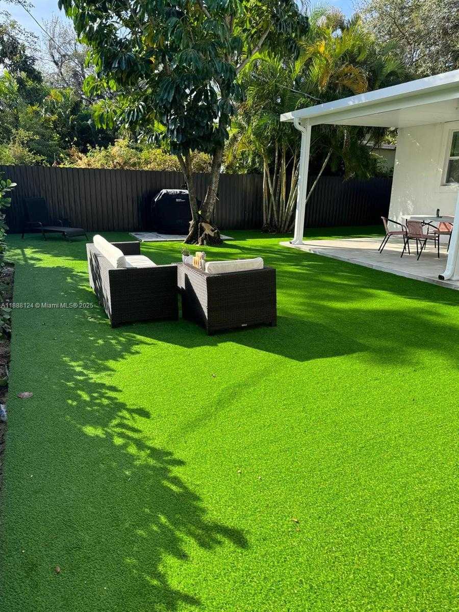 Small Image of 1000 NORTH EAST 134TH ST, North Miami Number 10