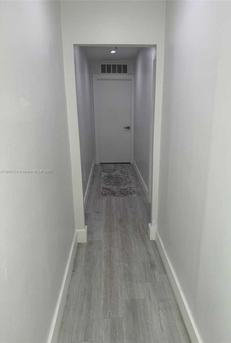 Small Image of 1000 NORTH EAST 134TH ST, North Miami Number 18