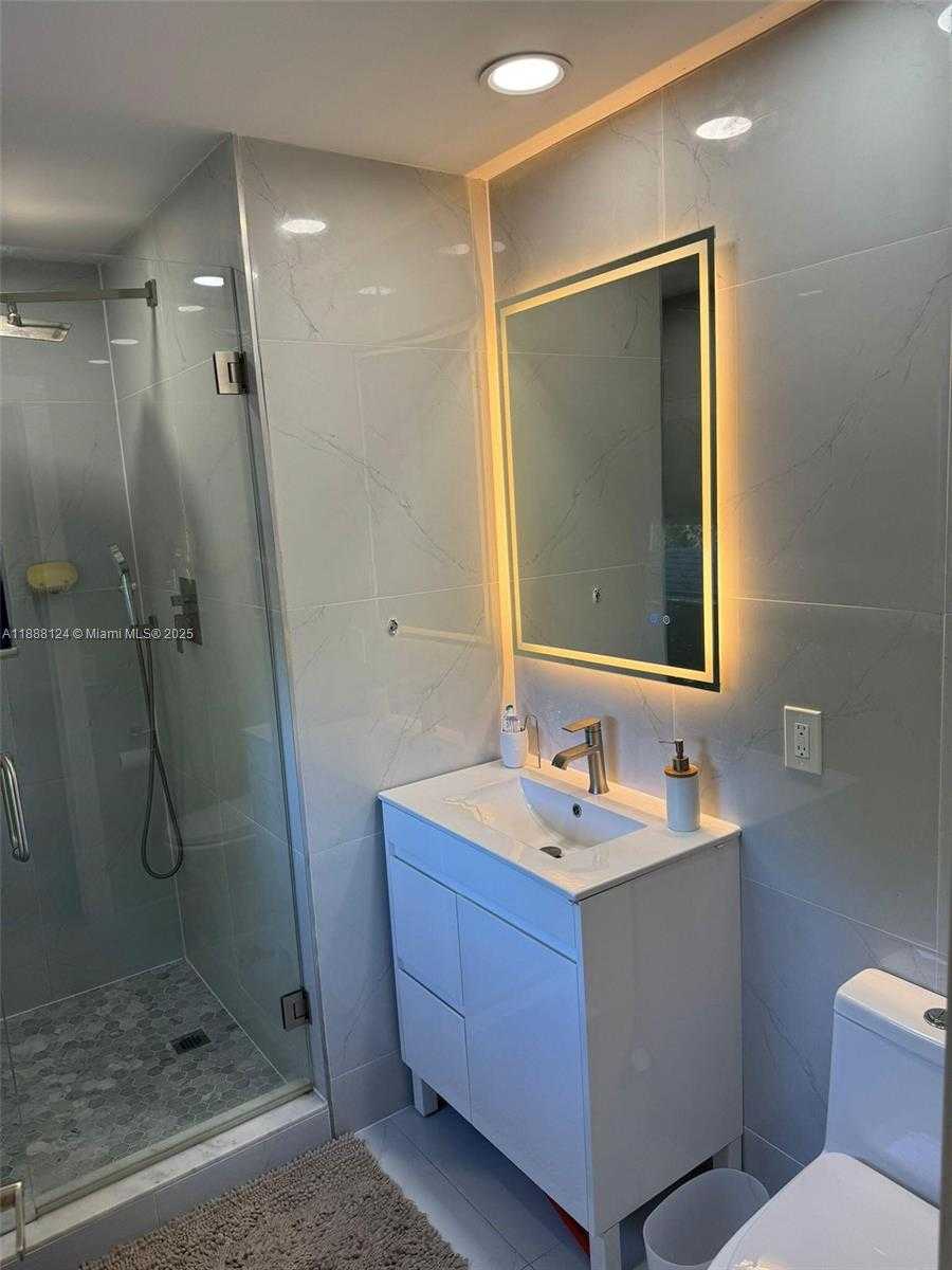 Small Image of 1000 NORTH EAST 134TH ST, North Miami Number 19