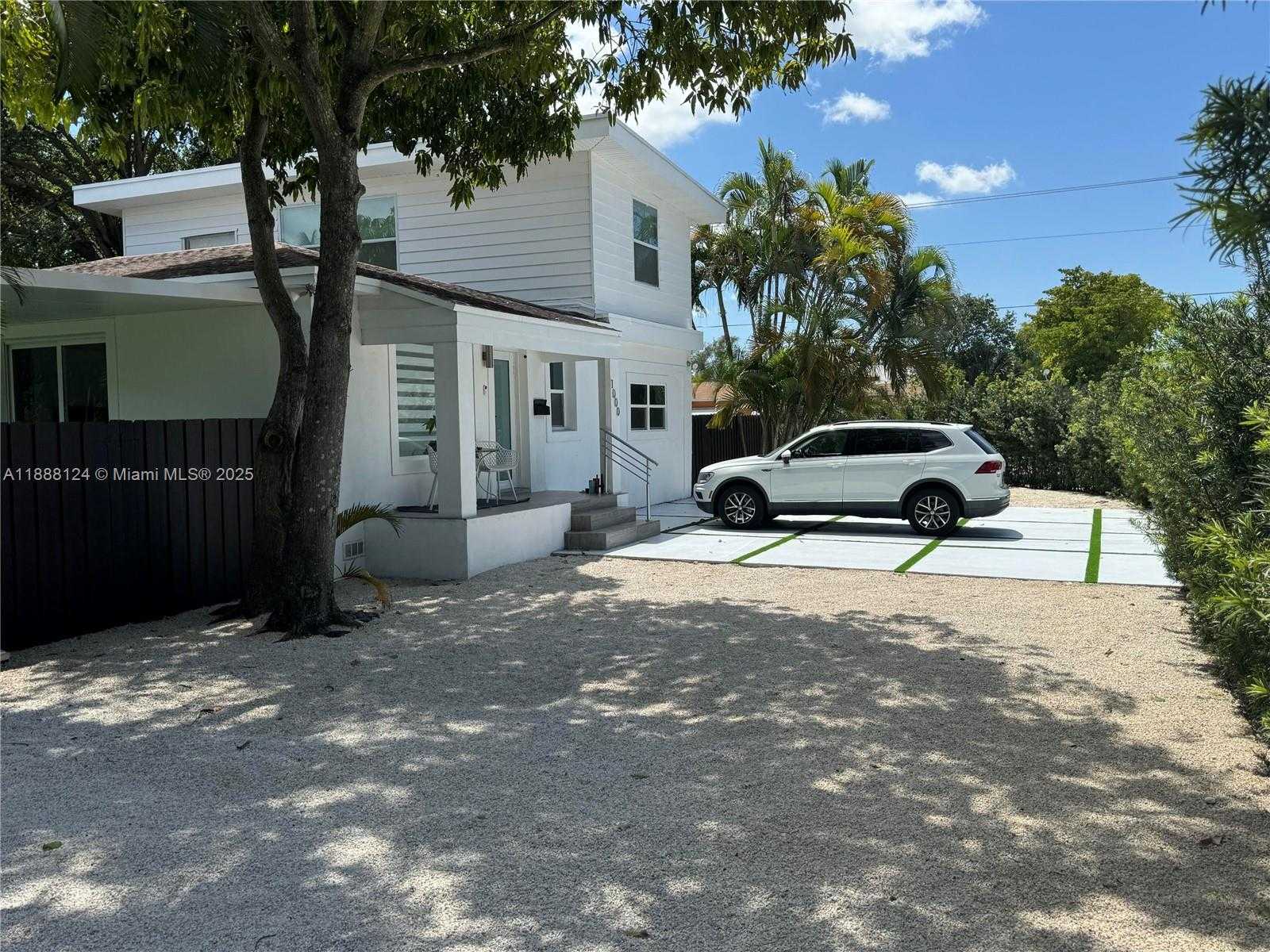 Small Image of 1000 NORTH EAST 134TH ST, North Miami Number 3