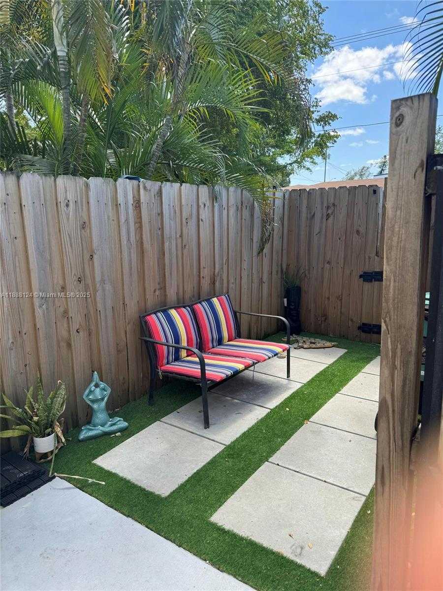 Small Image of 1000 NORTH EAST 134TH ST, North Miami Number 8