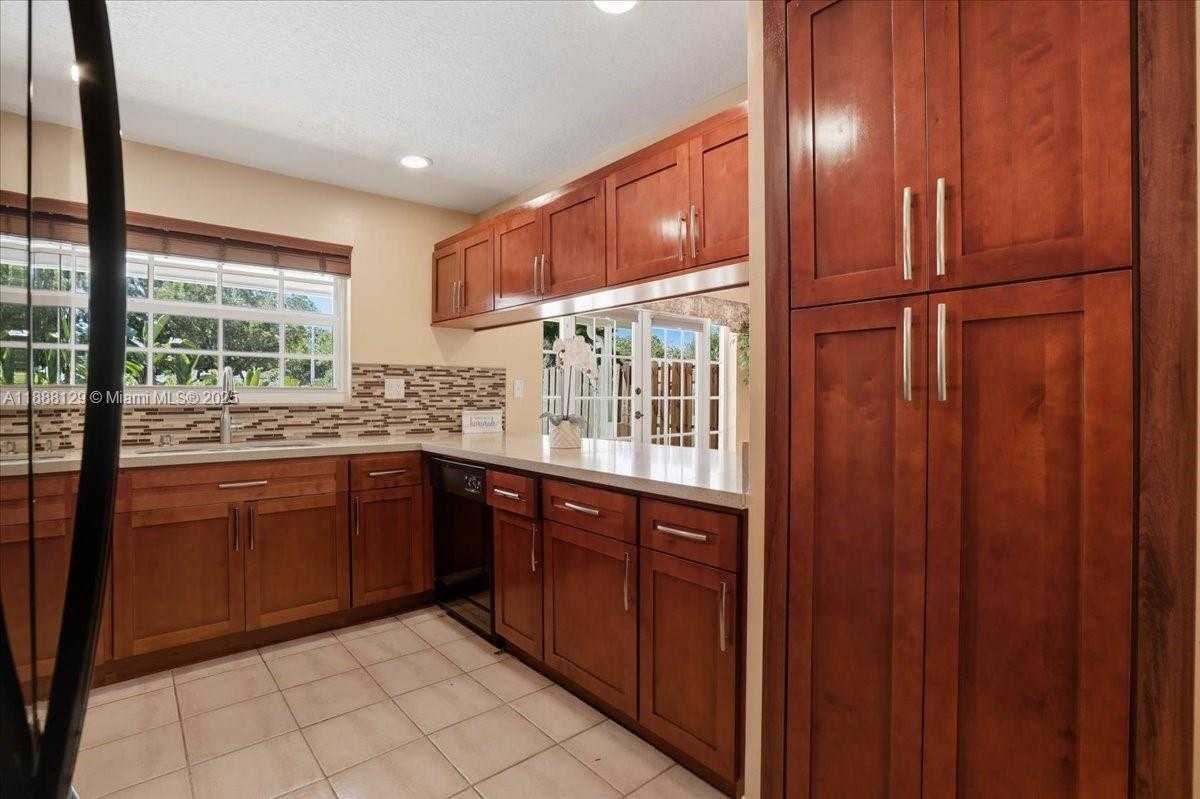 Small Image of 11230 SOUTH WEST 59TH PL, Cooper City Number 13