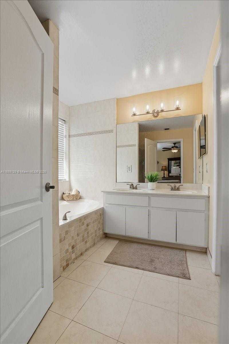 Small Image of 11230 SOUTH WEST 59TH PL, Cooper City Number 26