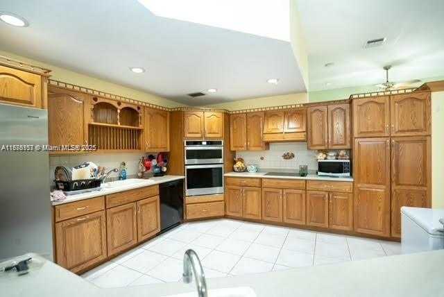 Small Image of 19390 SOUTH WEST 232ND ST, Miami Number 12