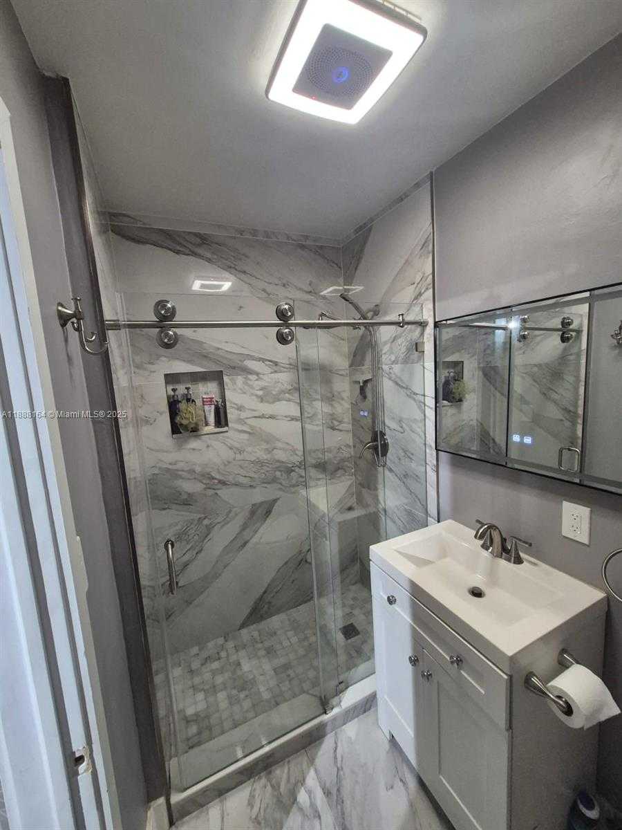 Small Image of 5240 NORTH EAST 16TH TER, Pompano Beach Number 16
