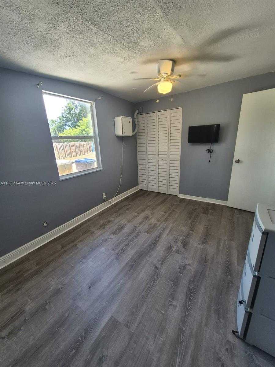 Small Image of 5240 NORTH EAST 16TH TER, Pompano Beach Number 19