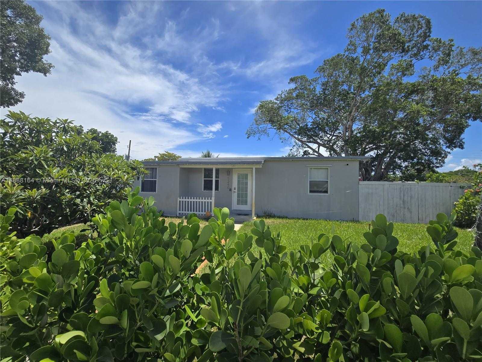 Small Image of 5240 NORTH EAST 16TH TER, Pompano Beach Number 2