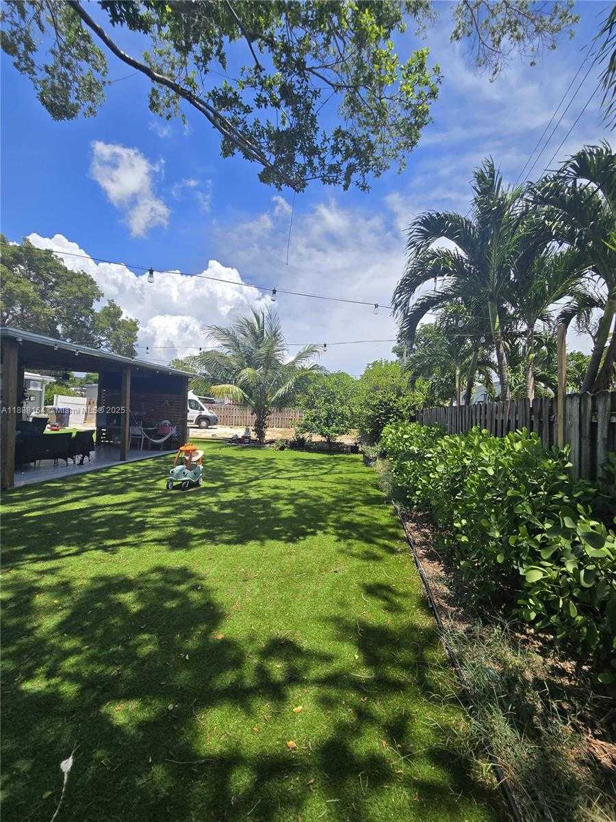 Small Image of 5240 NORTH EAST 16TH TER, Pompano Beach Number 24