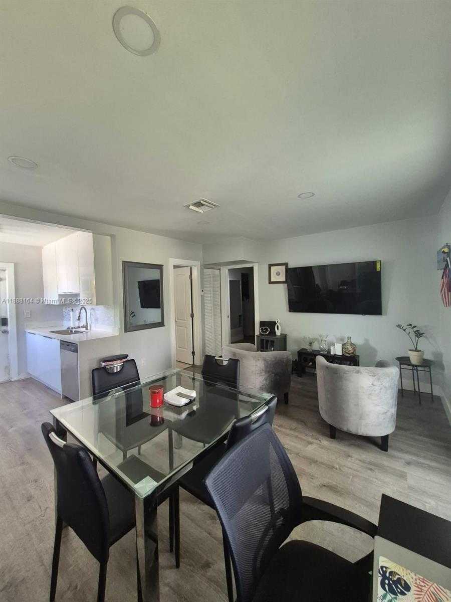 Small Image of 5240 NORTH EAST 16TH TER, Pompano Beach Number 4
