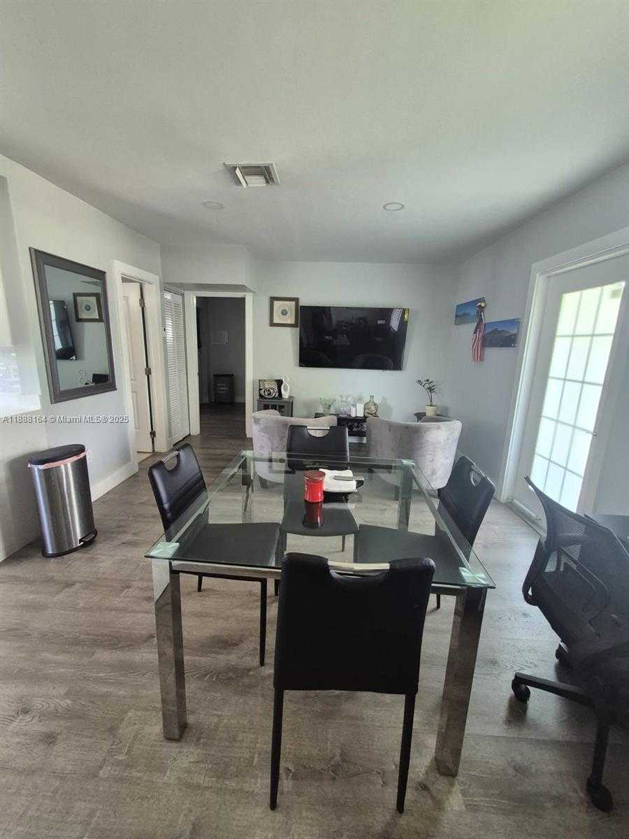 Small Image of 5240 NORTH EAST 16TH TER, Pompano Beach Number 6