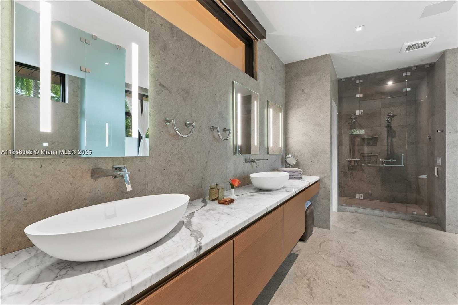 Small Image of 2803 CRYSTAL CT, Coconut Grove Number 13
