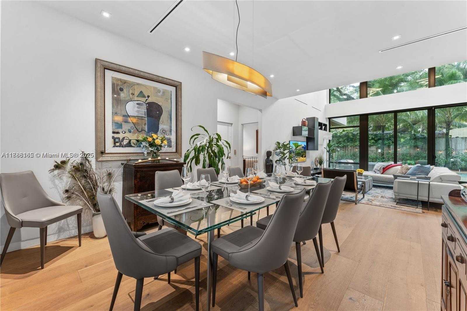 Small Image of 2803 CRYSTAL CT, Coconut Grove Number 24