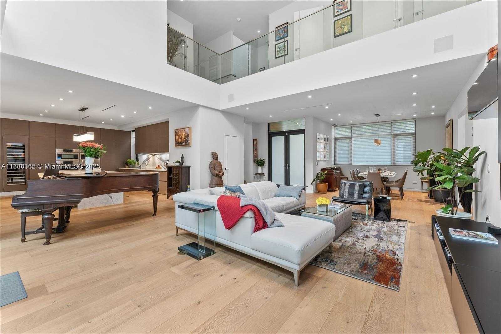 Small Image of 2803 CRYSTAL CT, Coconut Grove Number 9