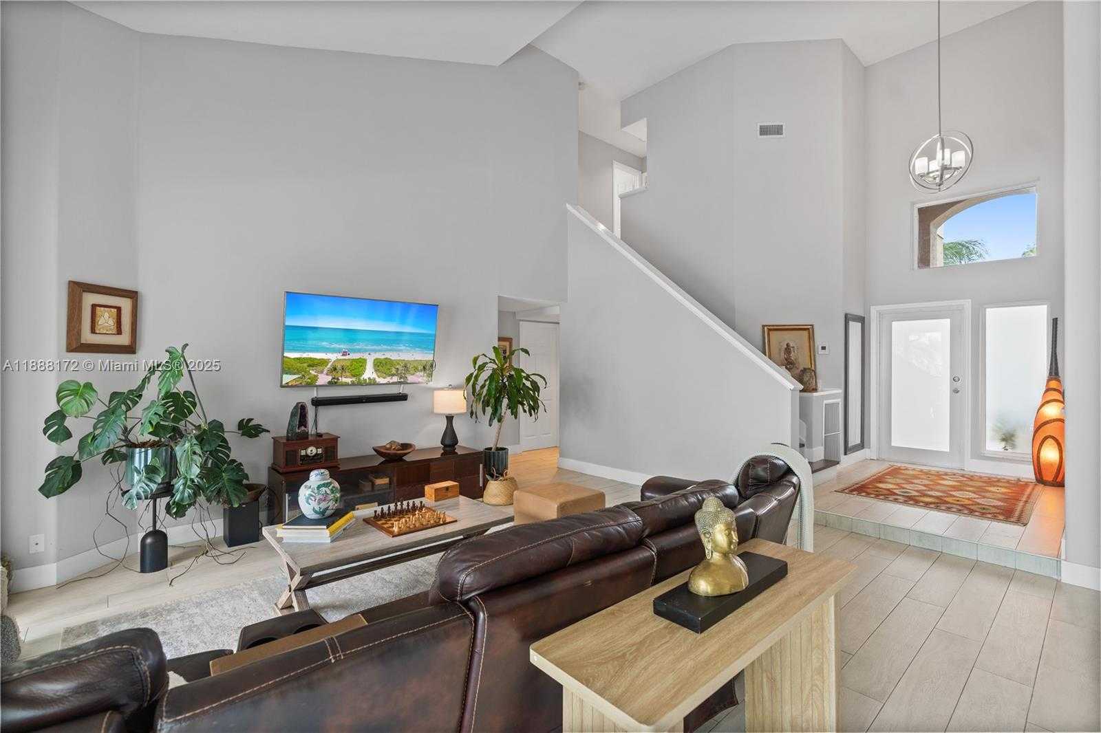 Small Image of 1171 LAGUNA SPRINGS DR, Weston Number 15