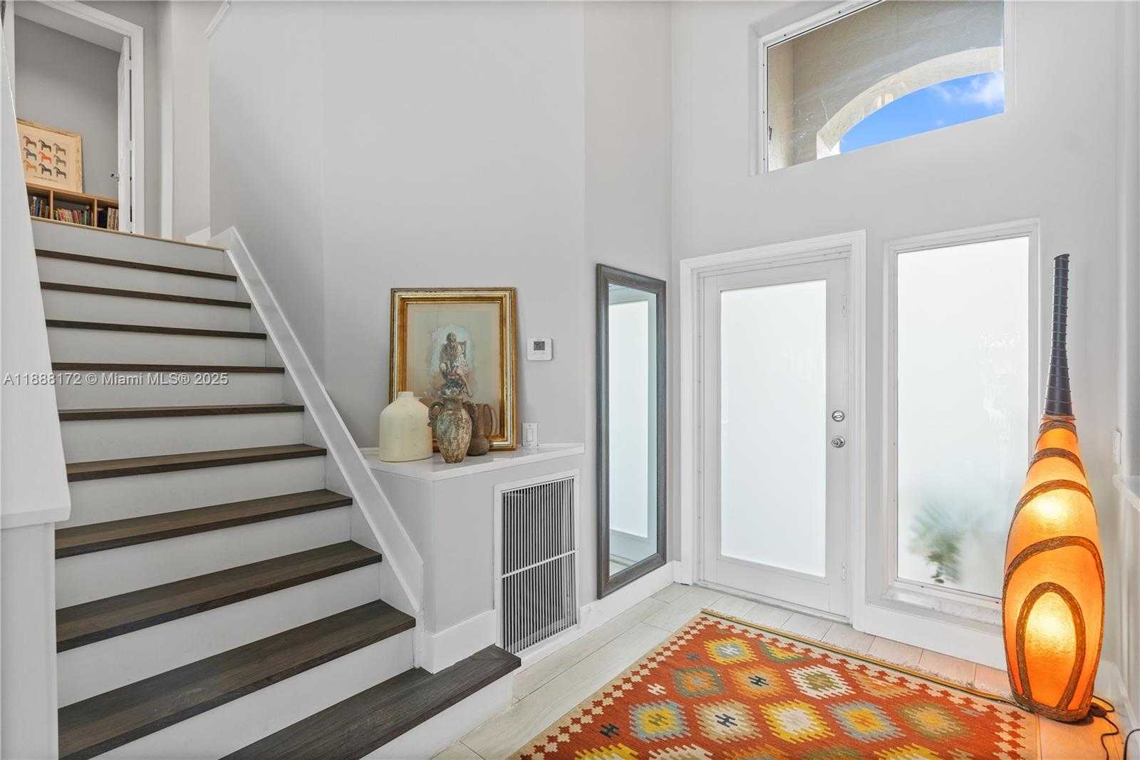 Small Image of 1171 LAGUNA SPRINGS DR, Weston Number 29
