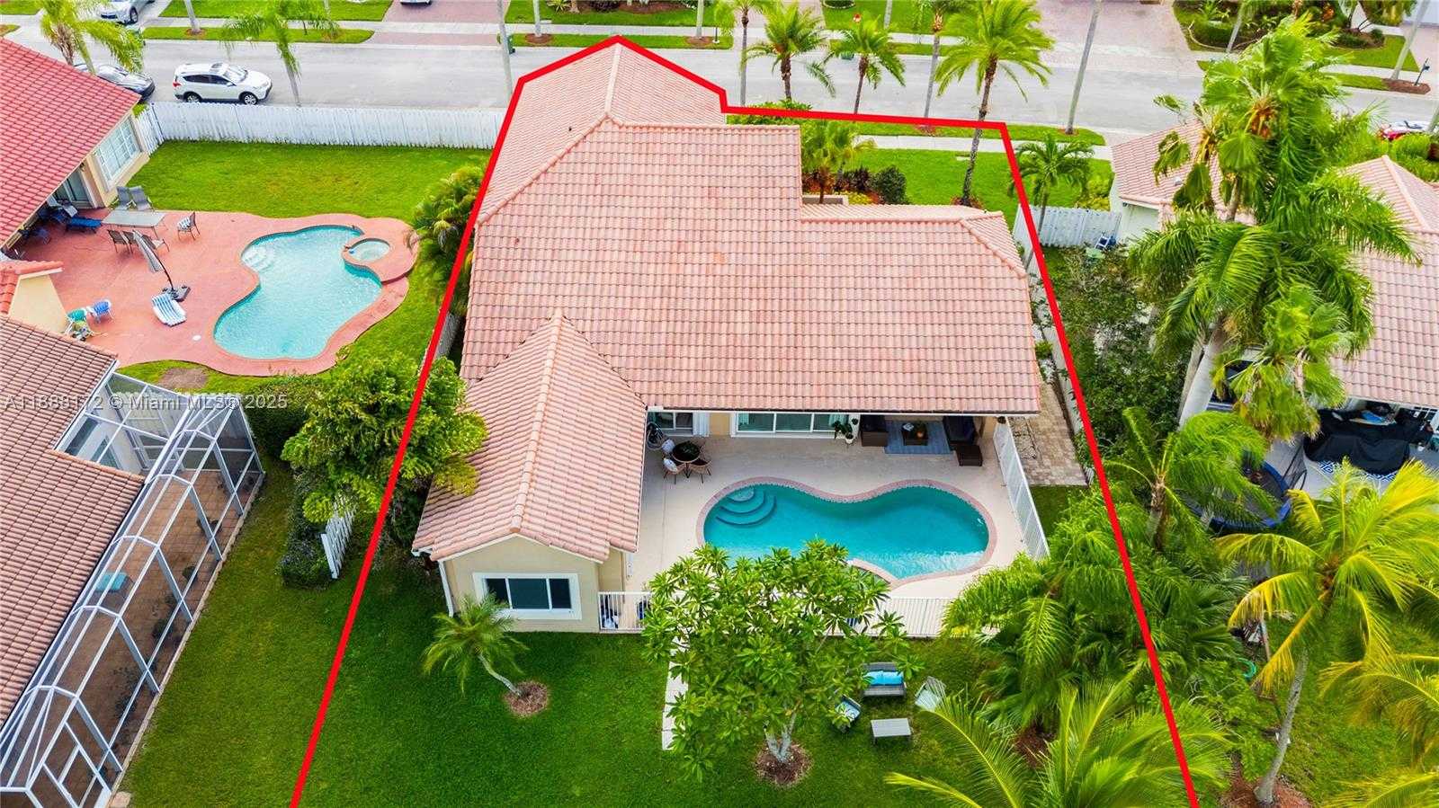 Small Image of 1171 LAGUNA SPRINGS DR, Weston Number 3