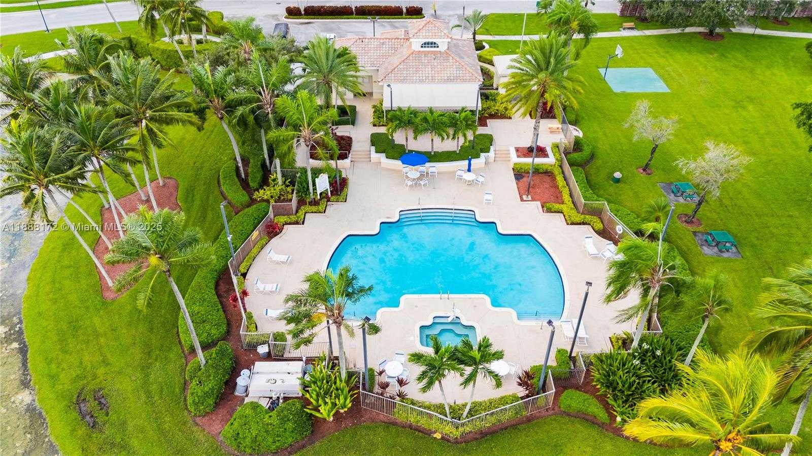 Small Image of 1171 LAGUNA SPRINGS DR, Weston Number 68