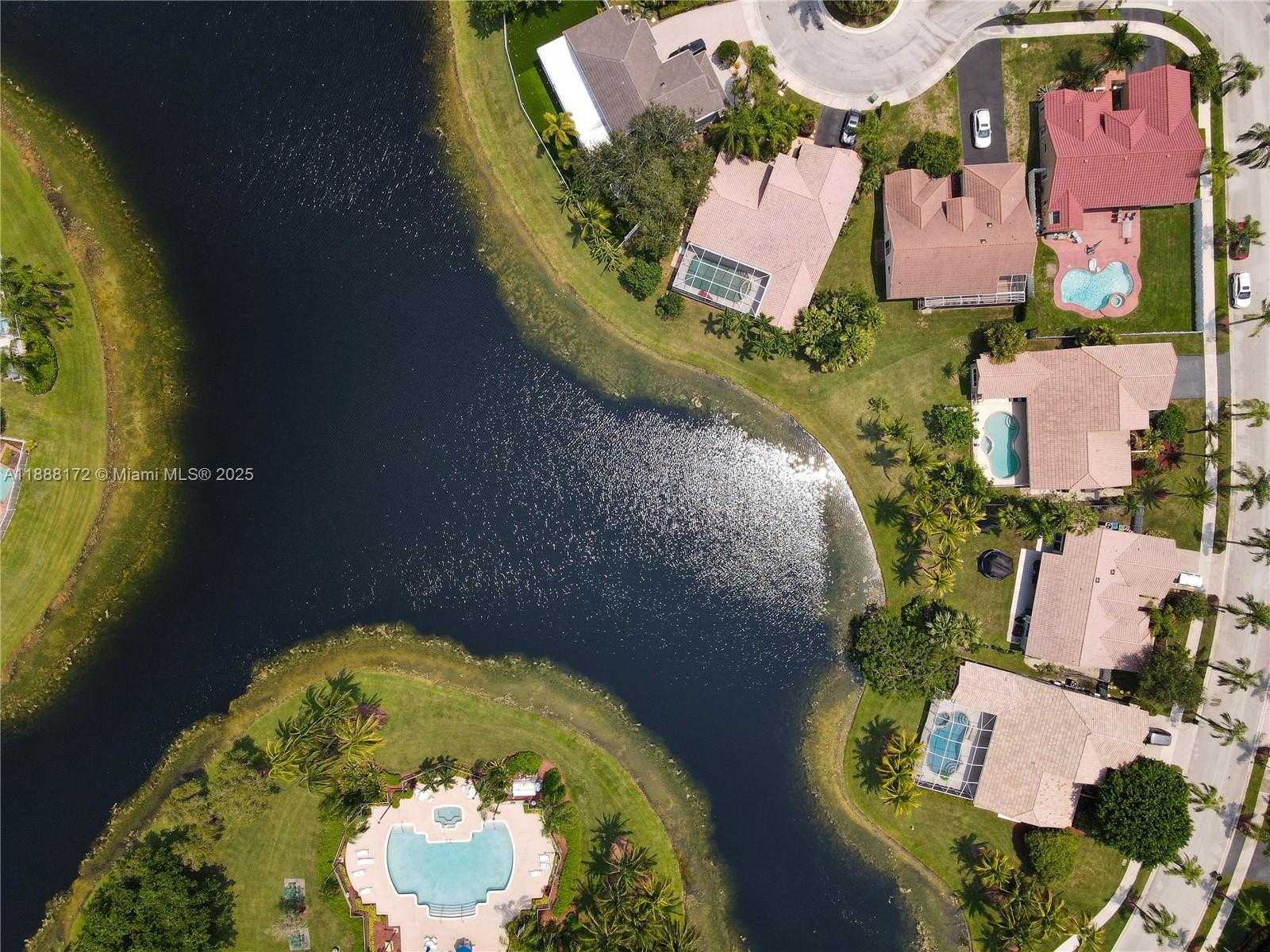Small Image of 1171 LAGUNA SPRINGS DR, Weston Number 71
