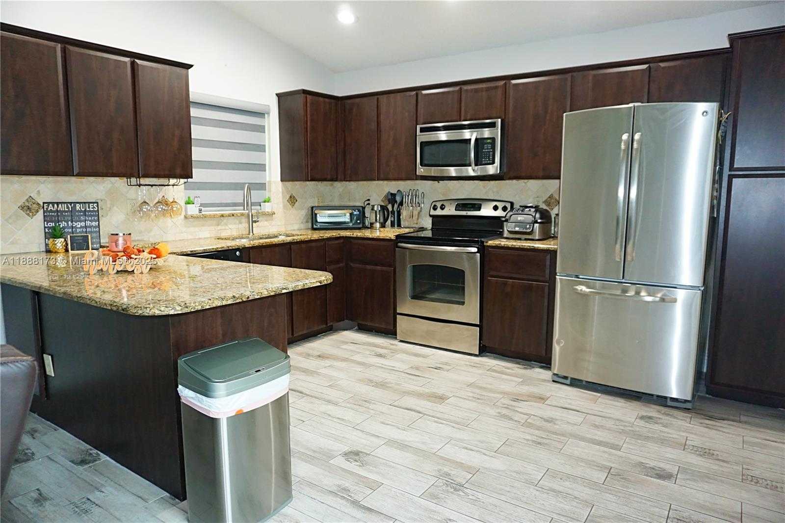 Small Image of 7952 NORTH WEST 51ST CT, Lauderhill Number 3