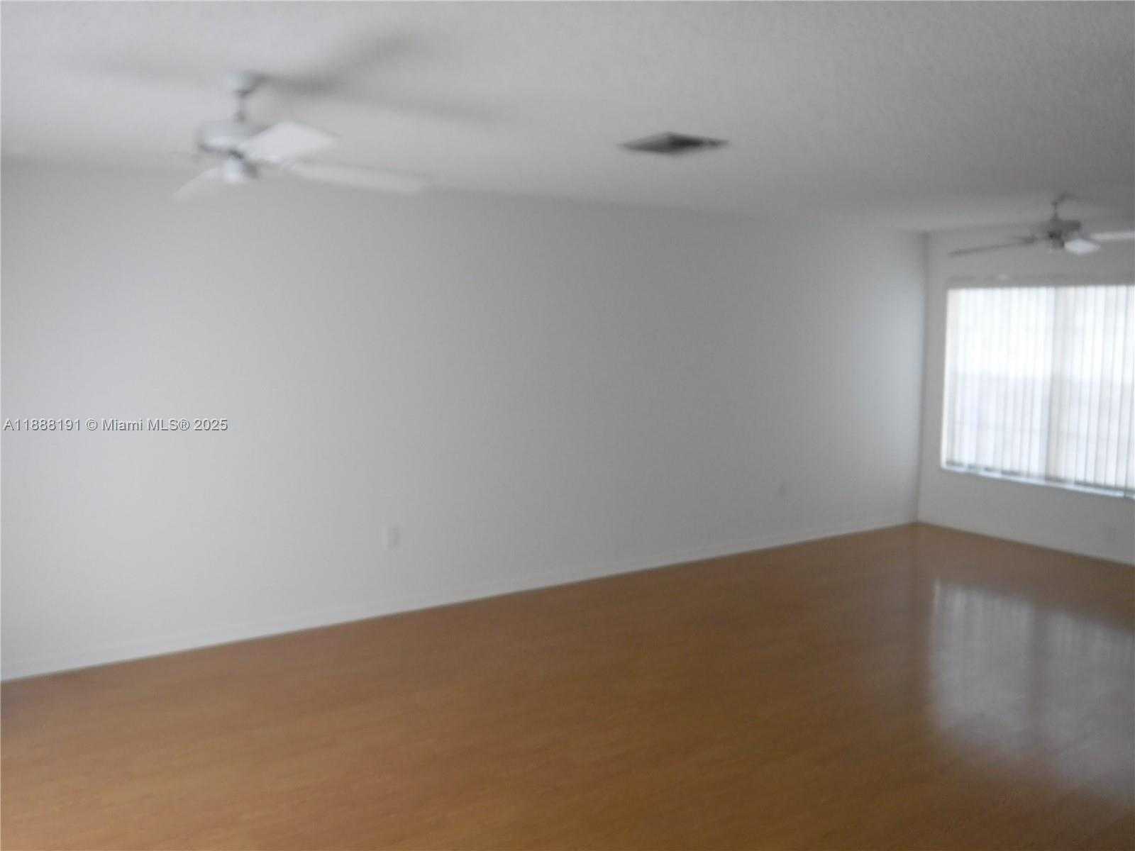 Small Image of 10889 SOUTH WEST 149TH PL, Miami Number 12