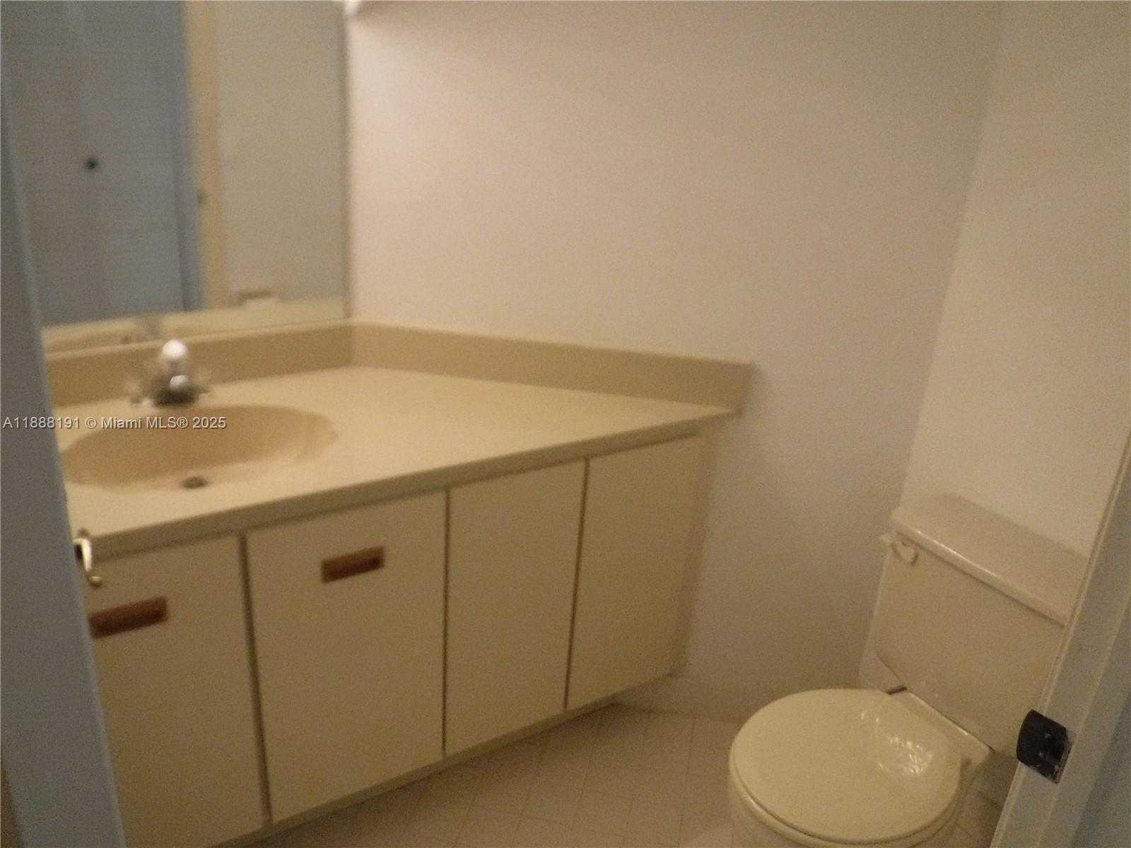 Small Image of 10889 SOUTH WEST 149TH PL, Miami Number 18
