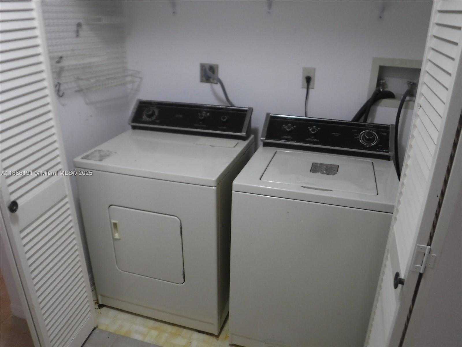 Small Image of 10889 SOUTH WEST 149TH PL, Miami Number 19
