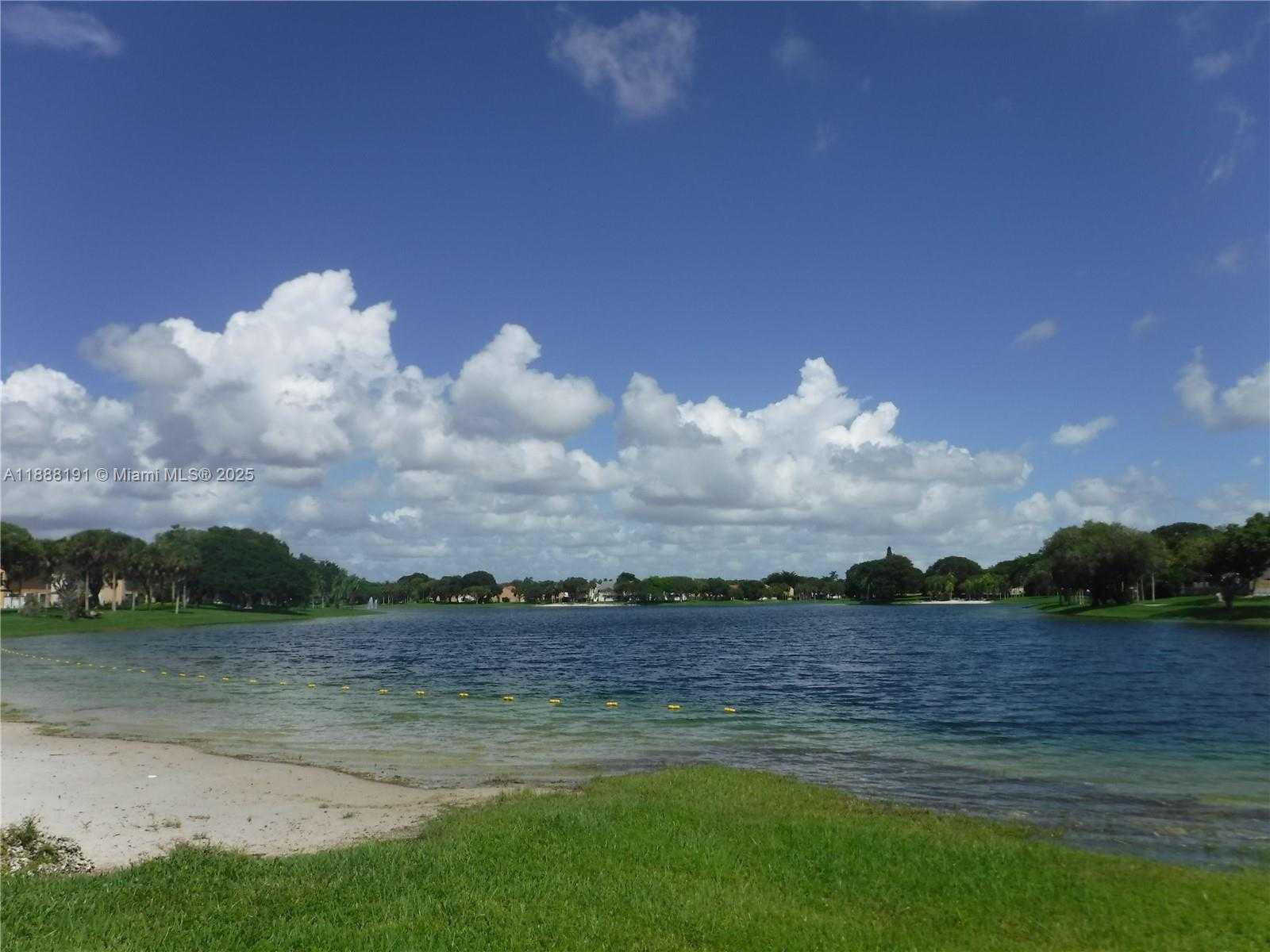 Small Image of 10889 SOUTH WEST 149TH PL, Miami Number 38