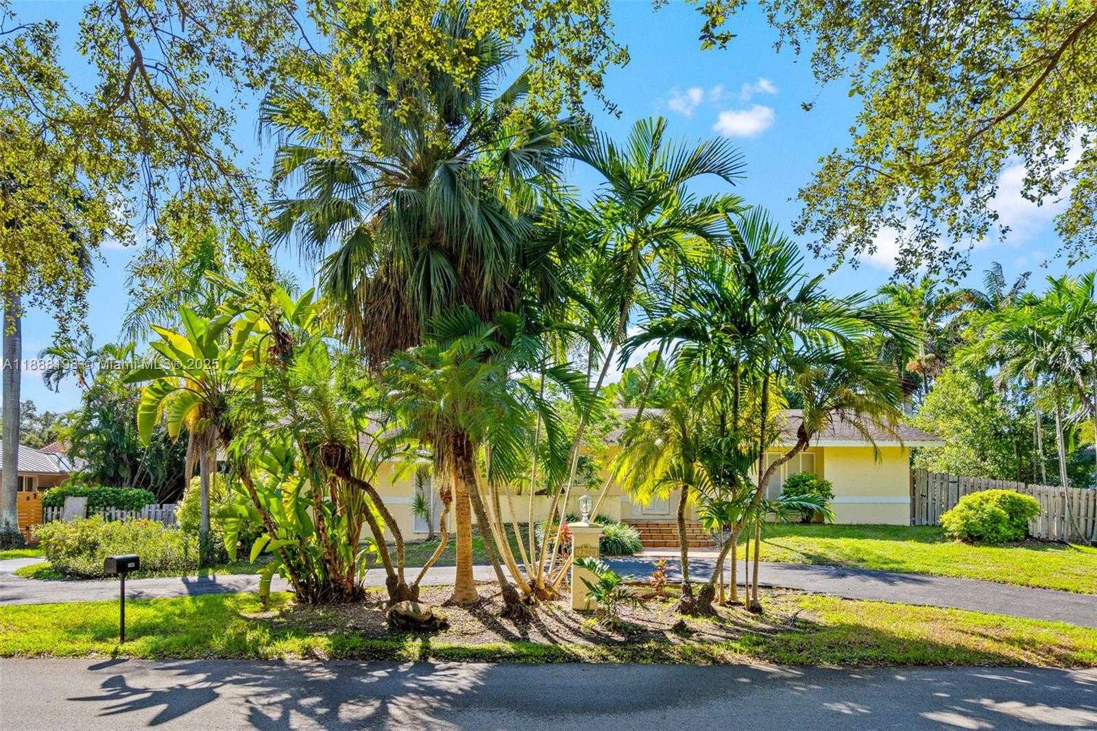 Small Image of 17900 SOUTH WEST 83RD AVE, Palmetto Bay Number 3