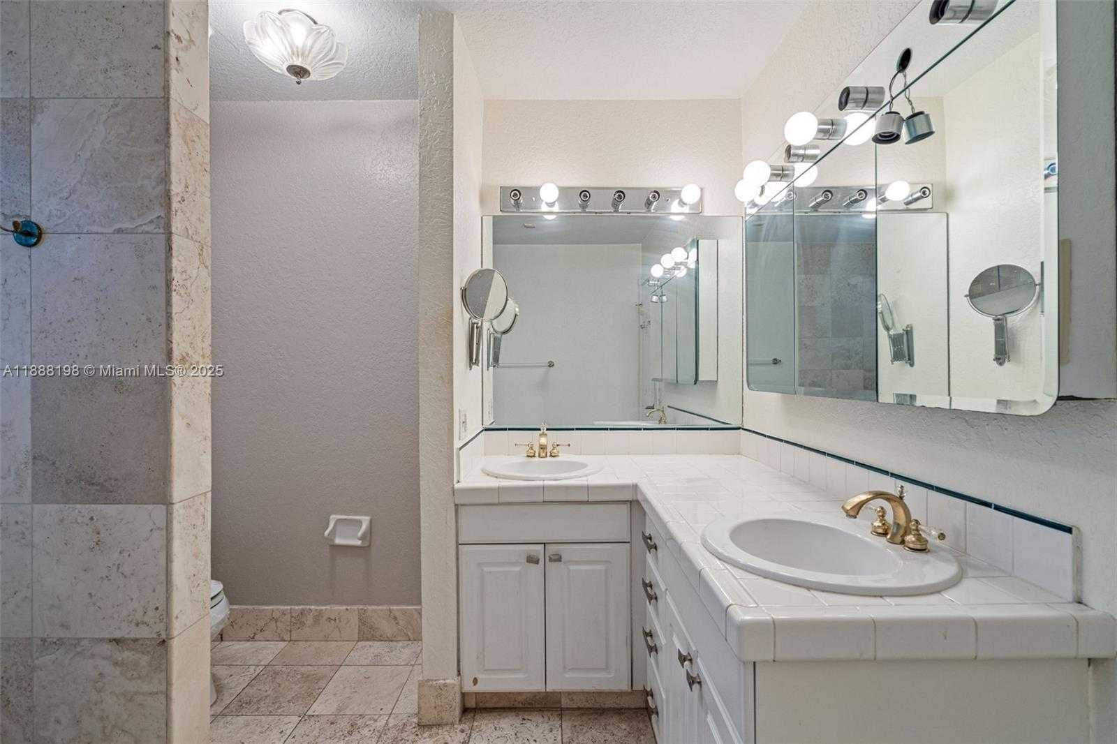 Small Image of 17900 SOUTH WEST 83RD AVE, Palmetto Bay Number 44