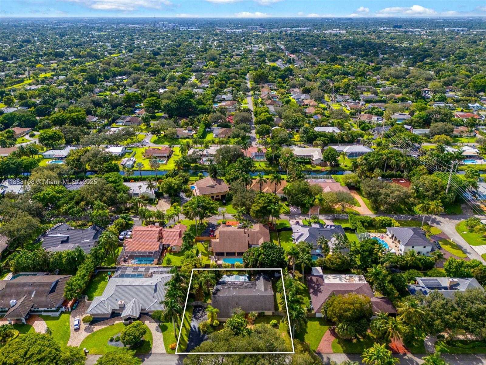 Small Image of 17900 SOUTH WEST 83RD AVE, Palmetto Bay Number 63